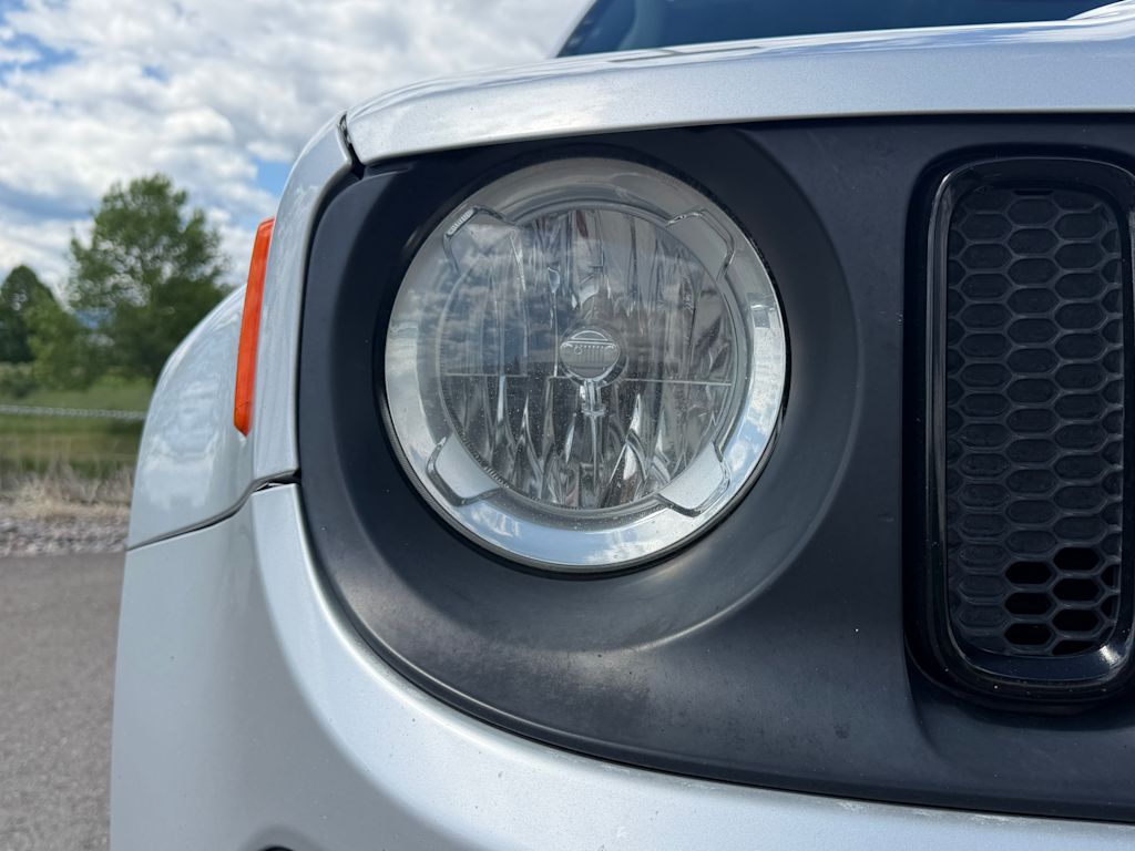 Thumbnail: 2018 Jeep Renegade - 18