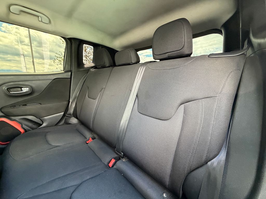 Thumbnail: 2018 Jeep Renegade - 11