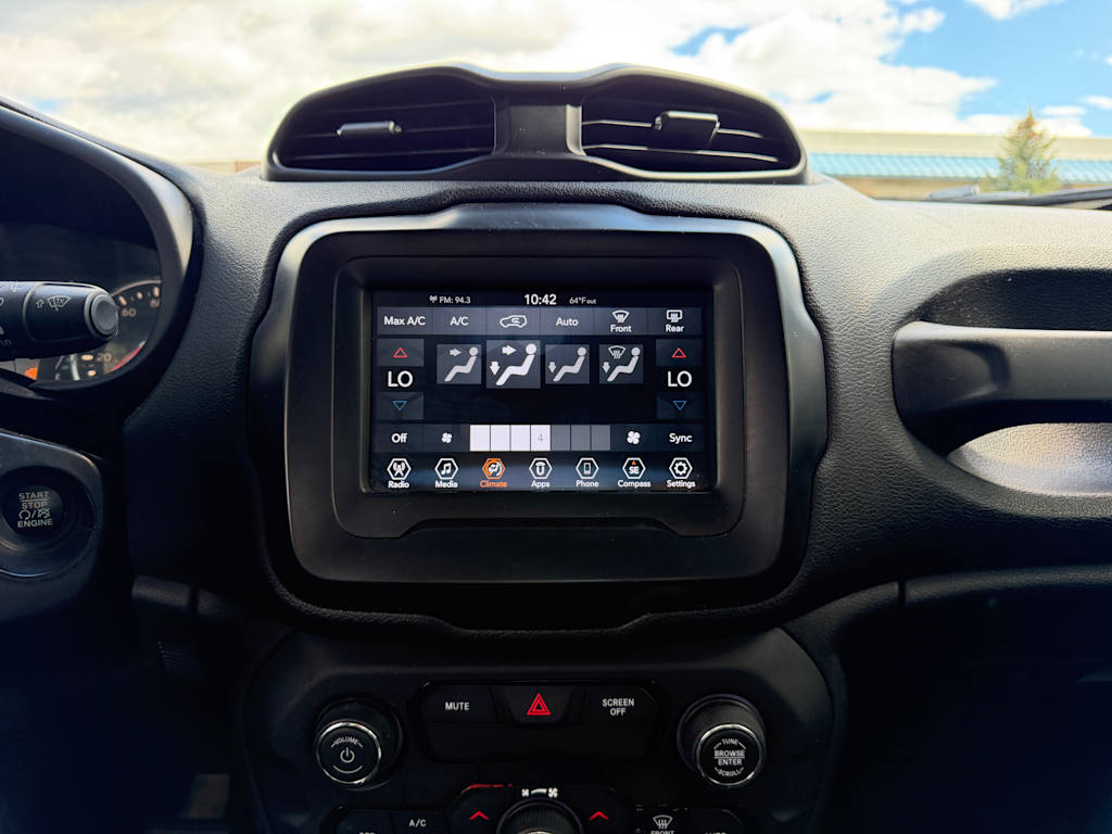 Thumbnail: 2018 Jeep Renegade - 13
