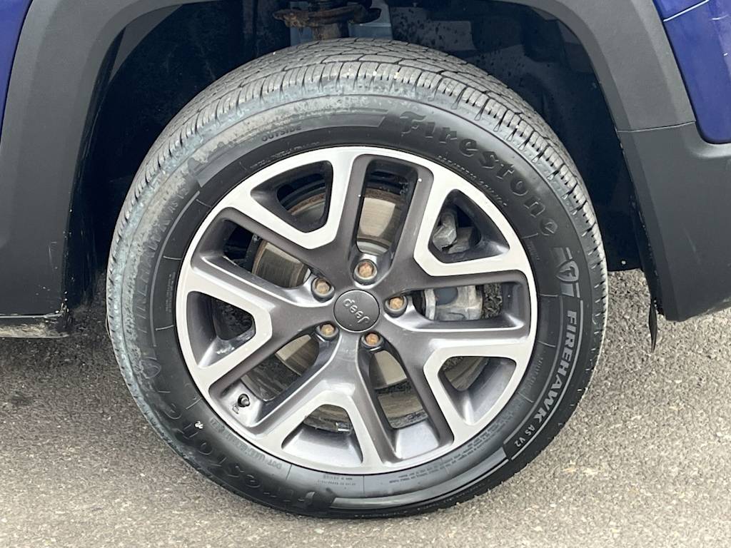 Thumbnail: 2017 Jeep Renegade - 8