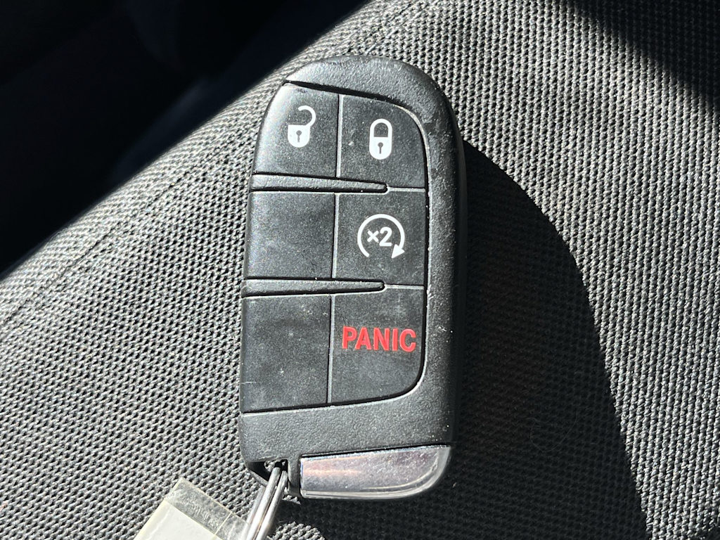 Thumbnail: 2017 Jeep Renegade - 19