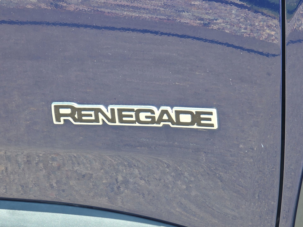 Thumbnail: 2016 Jeep Renegade - 7