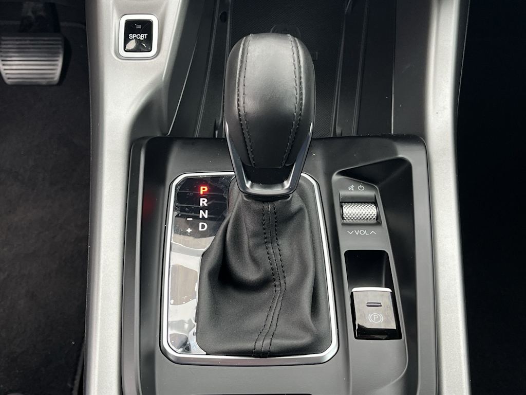 Thumbnail: 2024 Dodge Hornet - 16