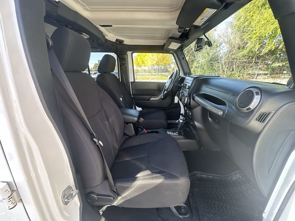 Thumbnail: 2014 Jeep Wrangler - 8