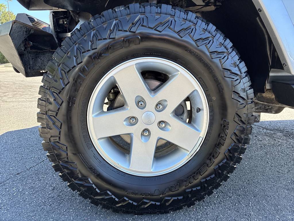 Thumbnail: 2015 Jeep Wrangler - 6