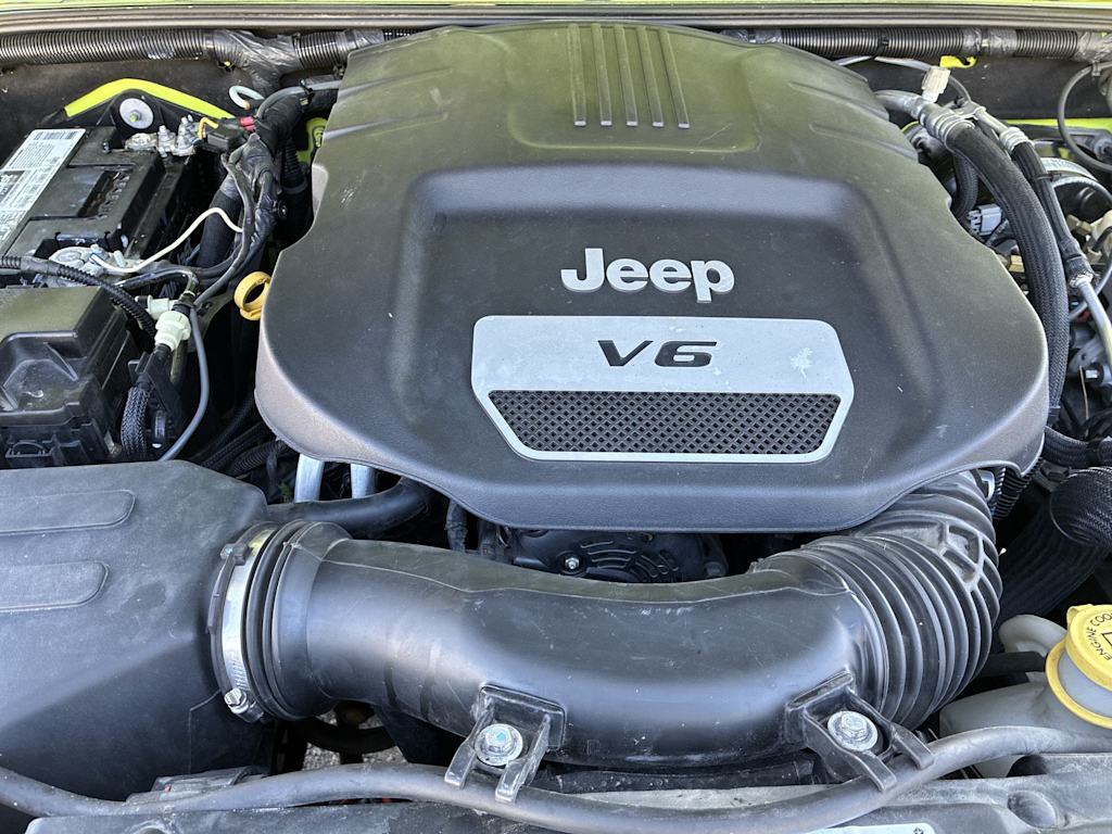 Thumbnail: 2016 Jeep Wrangler - 6
