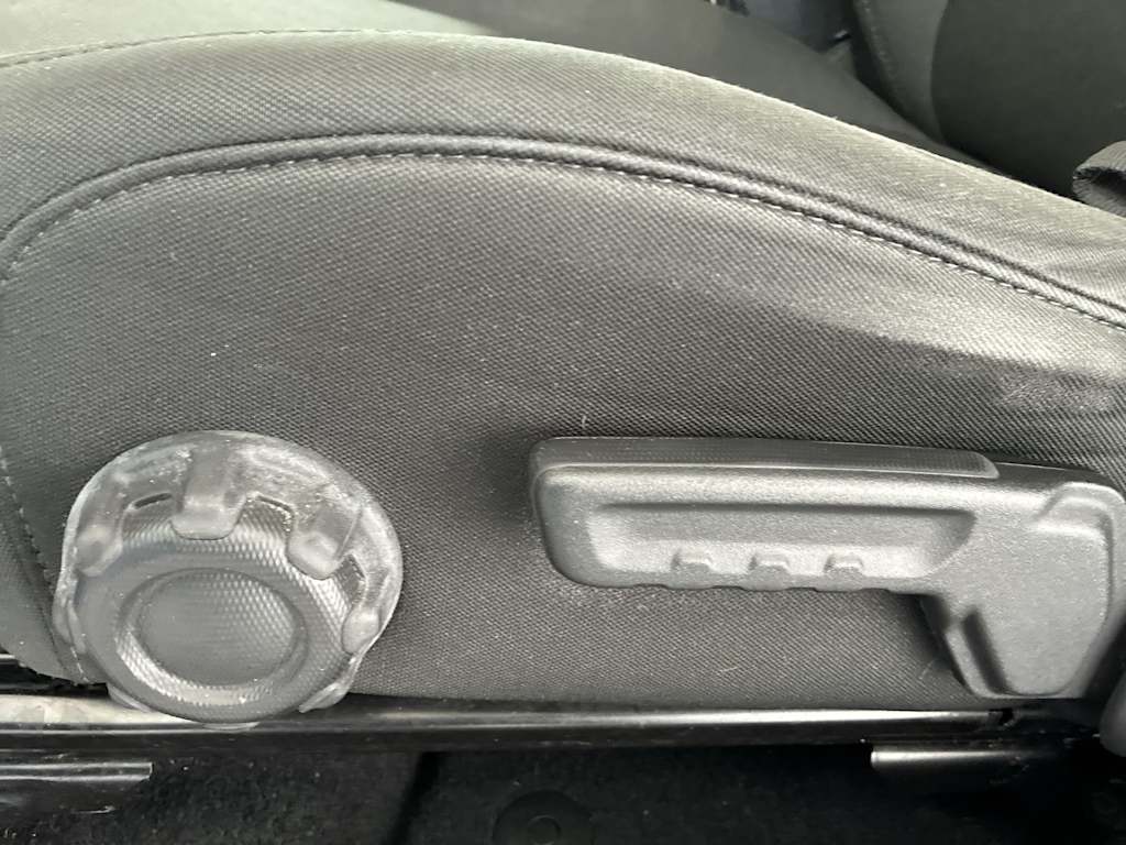 Thumbnail: 2019 Jeep Wrangler - 19