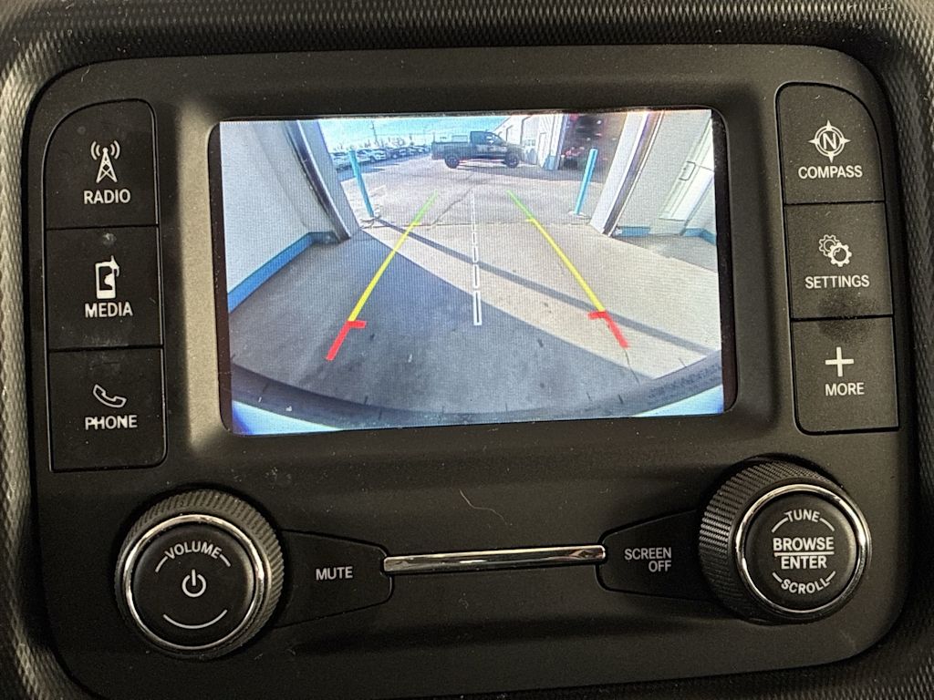 Thumbnail: 2019 Jeep Wrangler - 24