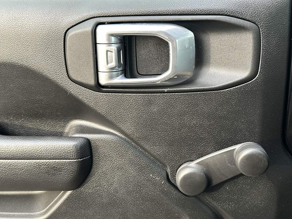 Thumbnail: 2023 Jeep Wrangler - 20