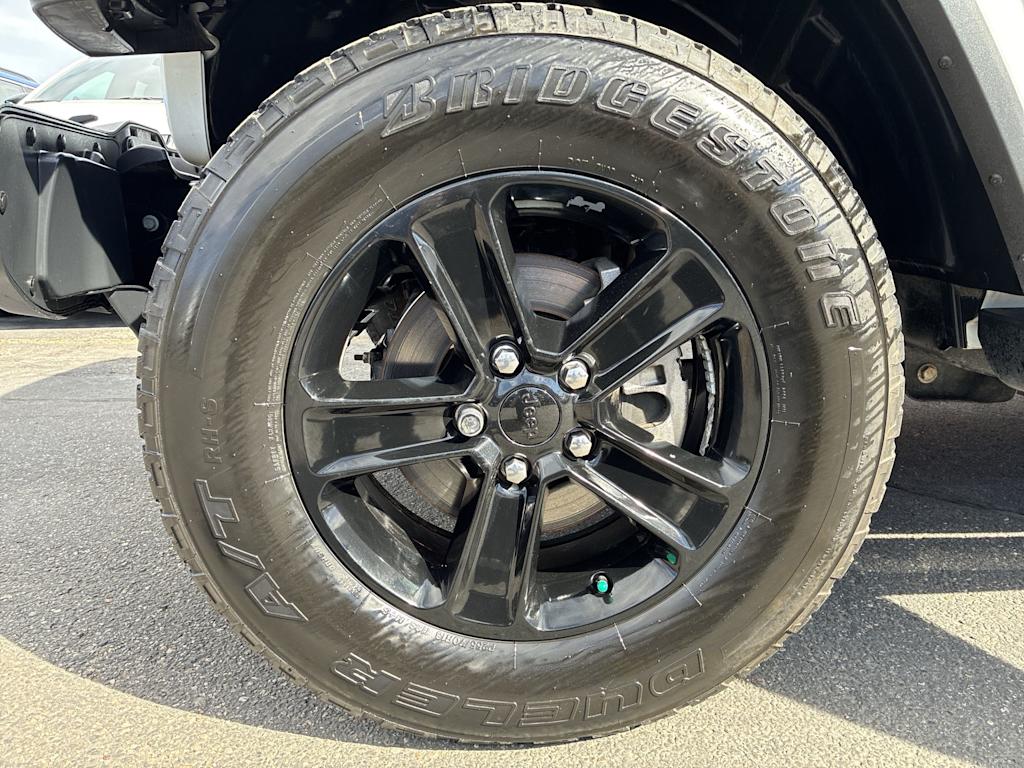 Thumbnail: 2021 Jeep Wrangler - 5