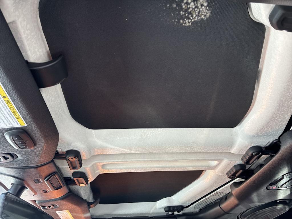 Thumbnail: 2021 Jeep Wrangler - 21