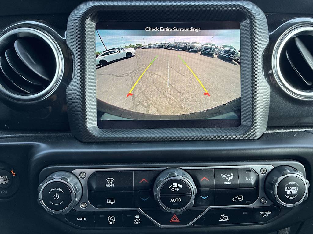 Thumbnail: 2021 Jeep Wrangler - 25