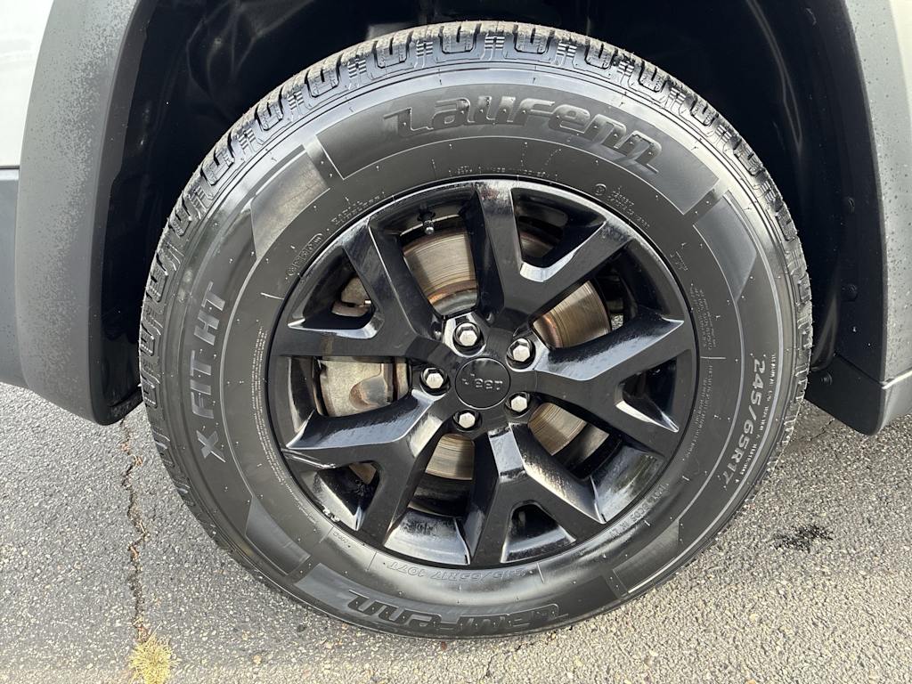 Thumbnail: 2016 Jeep Cherokee - 6