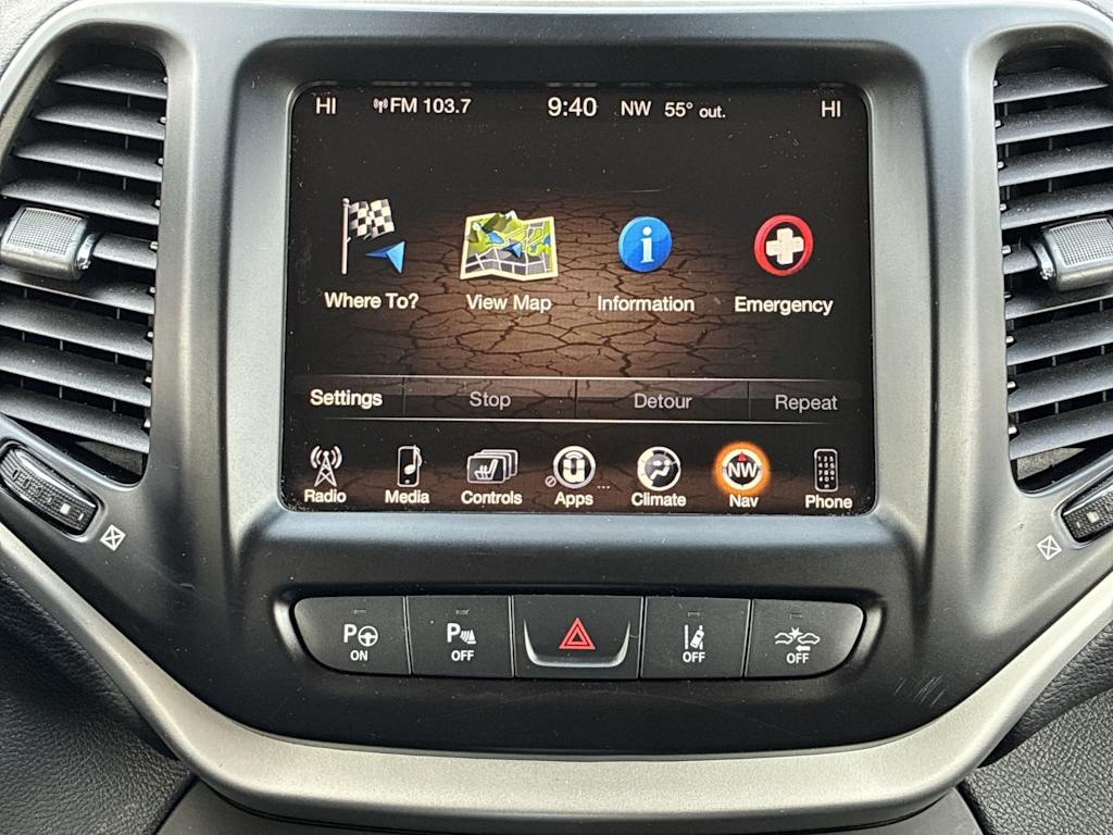 Thumbnail: 2016 Jeep Cherokee - 24