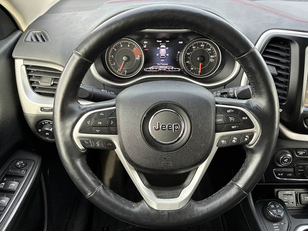 Thumbnail: 2016 Jeep Cherokee - 2