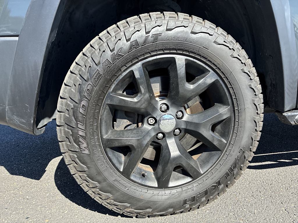 Thumbnail: 2016 Jeep Cherokee - 7