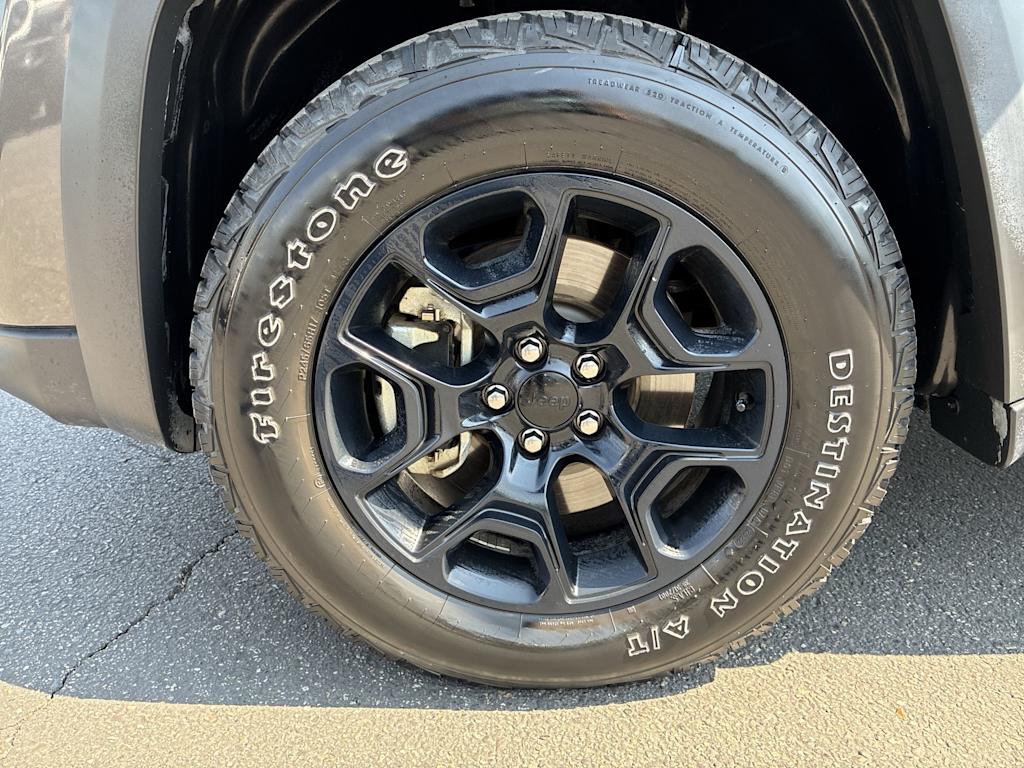 Thumbnail: 2022 Jeep Cherokee - 7