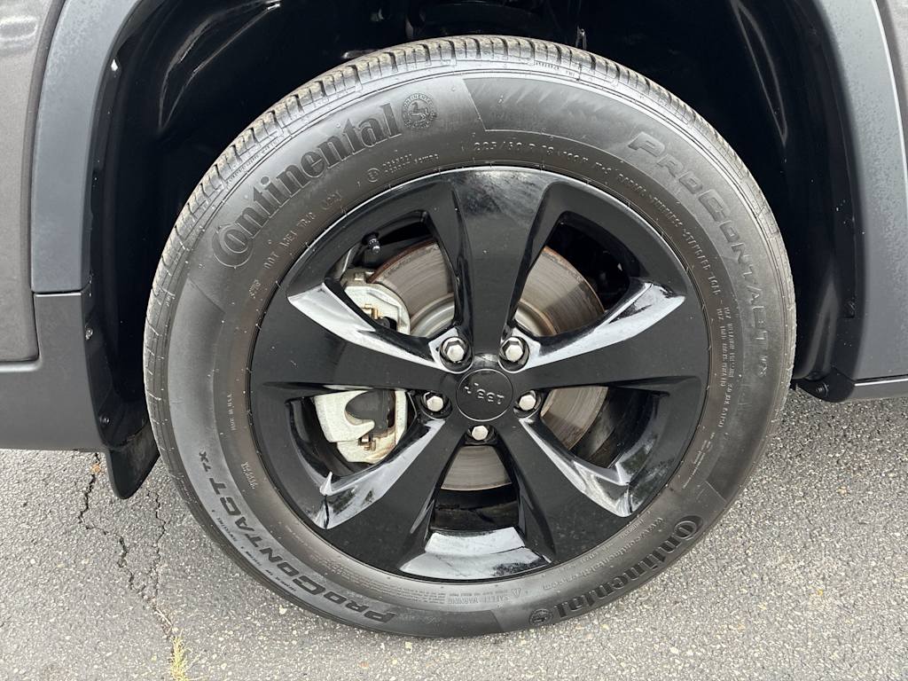 Thumbnail: 2021 Jeep Cherokee - 6