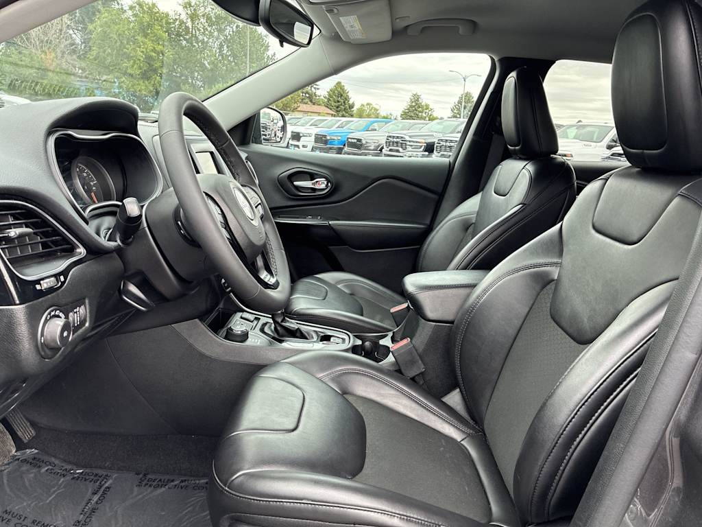 Thumbnail: 2021 Jeep Cherokee - 8