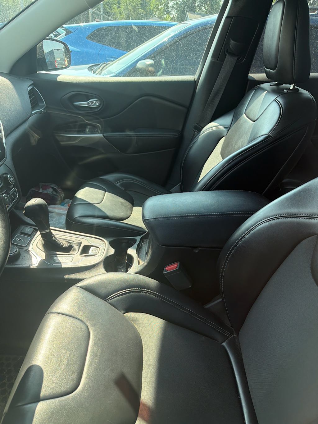 Thumbnail: 2019 Jeep Cherokee - 7