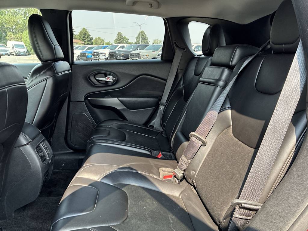 Thumbnail: 2019 Jeep Cherokee - 9