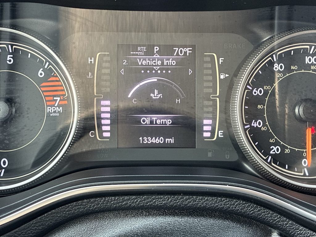 Thumbnail: 2019 Jeep Cherokee - 12