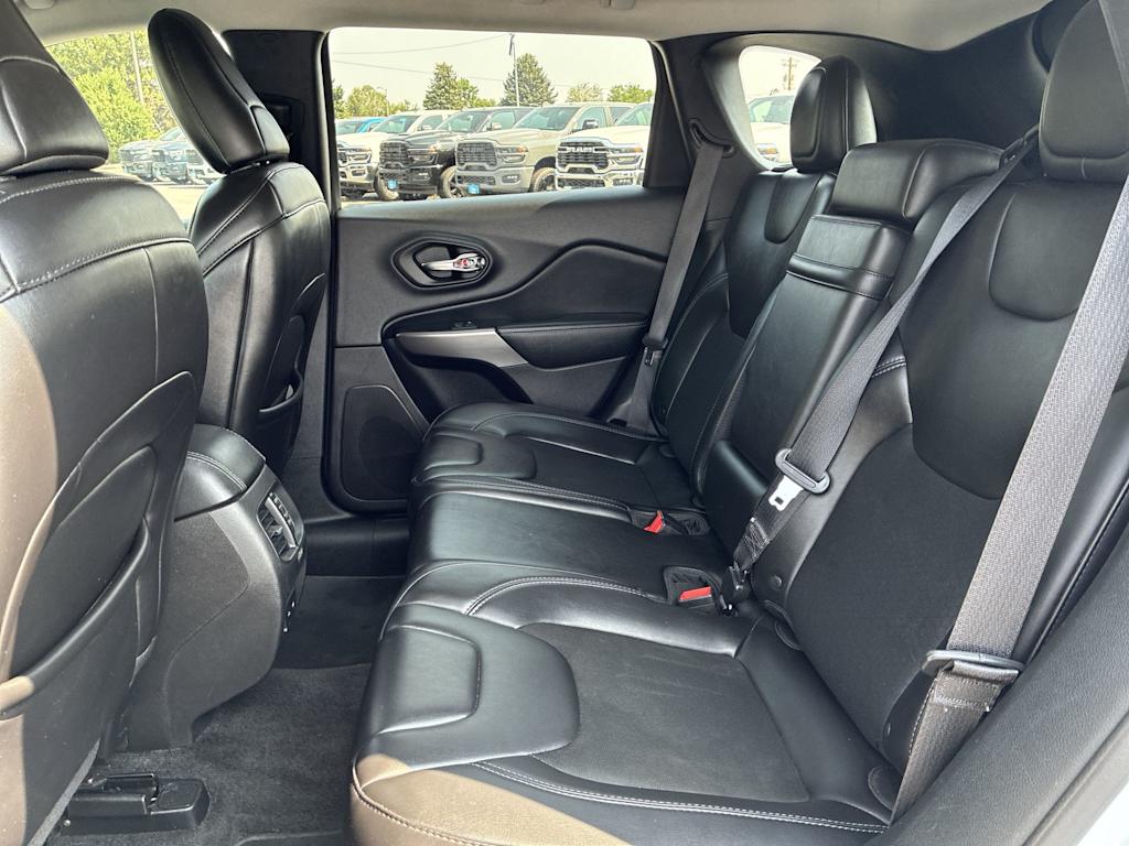 Thumbnail: 2019 Jeep Cherokee - 10