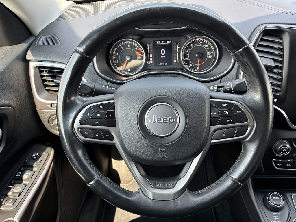 Thumbnail: 2019 Jeep Cherokee - 2