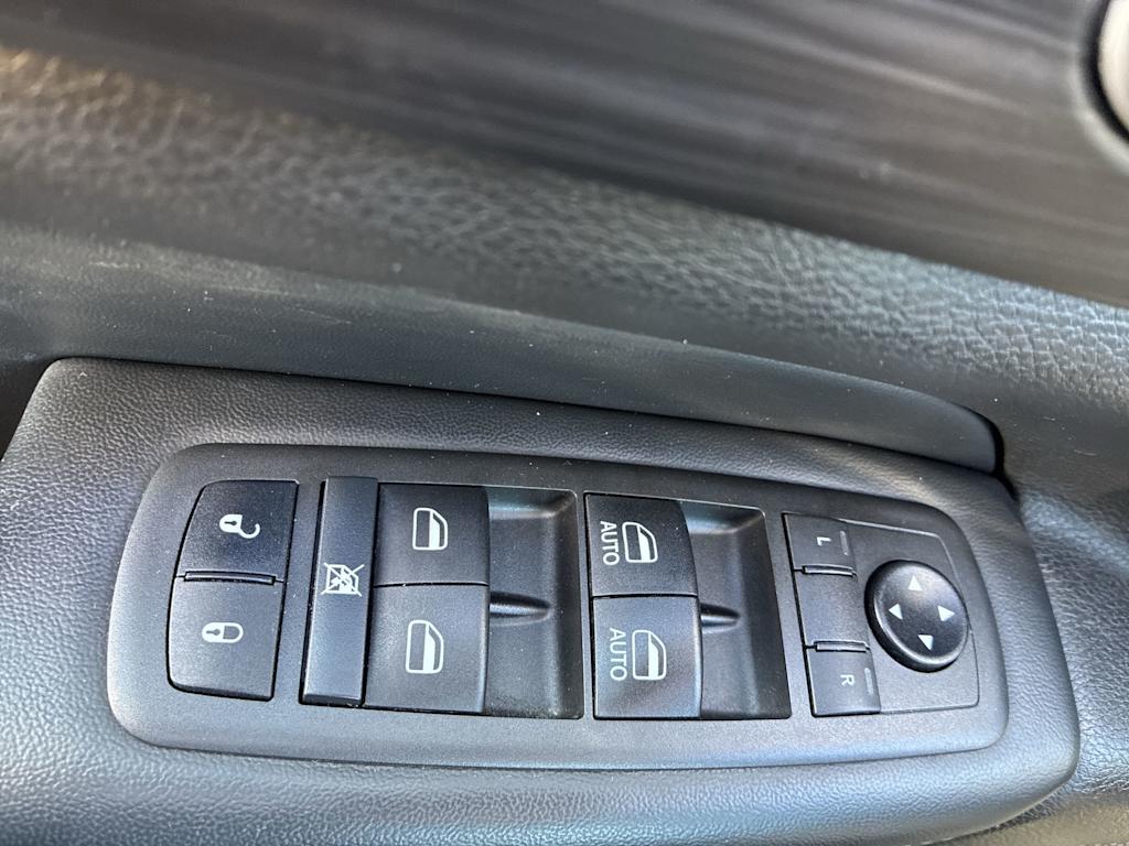 Thumbnail: 2021 Jeep Grand Cherokee - 20