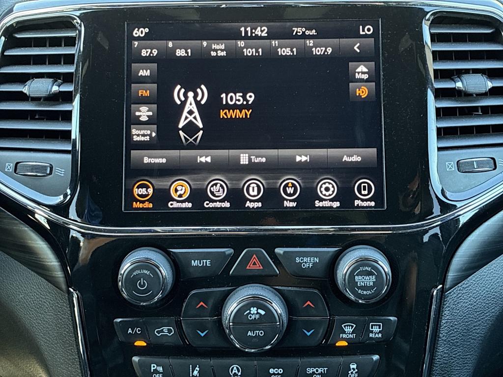 Thumbnail: 2021 Jeep Grand Cherokee - 18