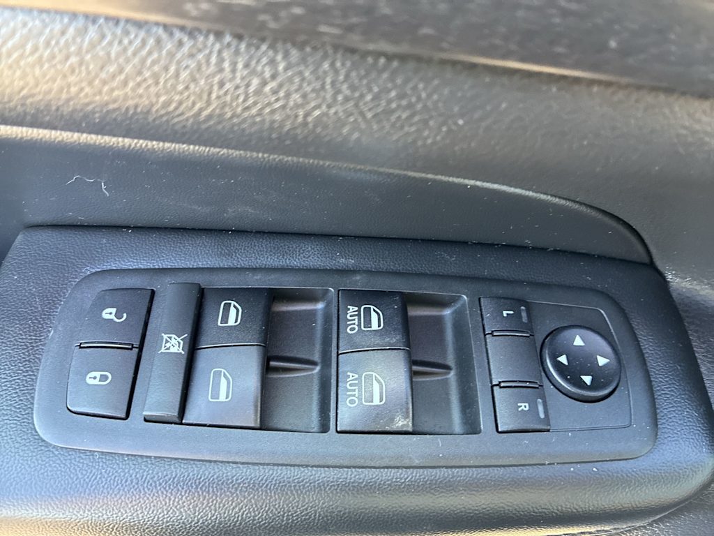 Thumbnail: 2018 Jeep Grand Cherokee - 21
