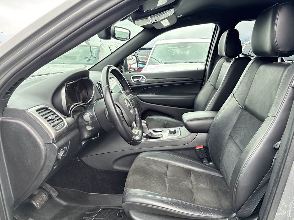 Thumbnail: 2022 Jeep Grand Cherokee - 8