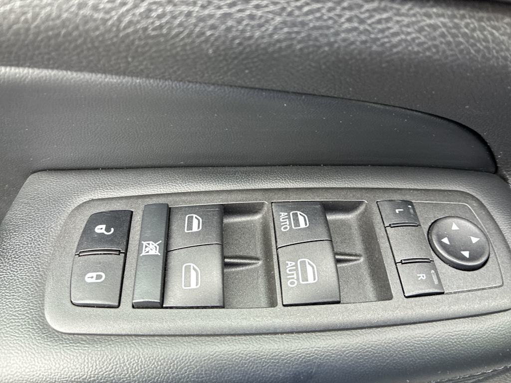 Thumbnail: 2022 Jeep Grand Cherokee - 21