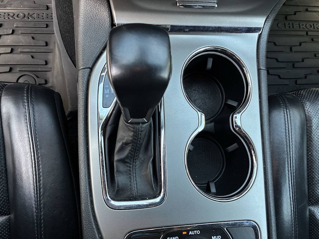 Thumbnail: 2020 Jeep Grand Cherokee - 12