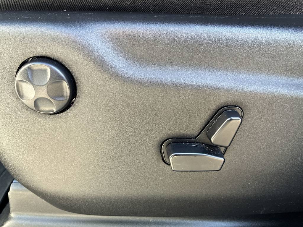 Thumbnail: 2021 Jeep Grand Cherokee - 20