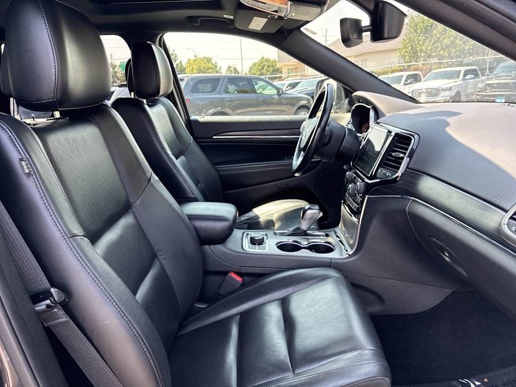 Thumbnail: 2020 Jeep Grand Cherokee - 9