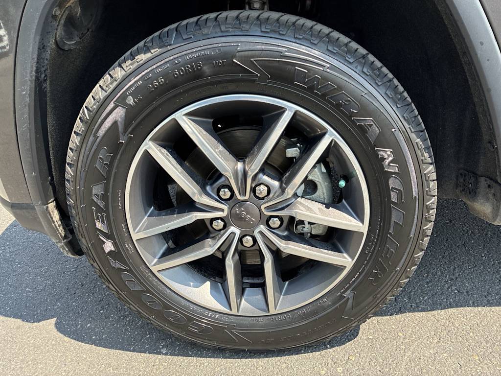 Thumbnail: 2020 Jeep Grand Cherokee - 7