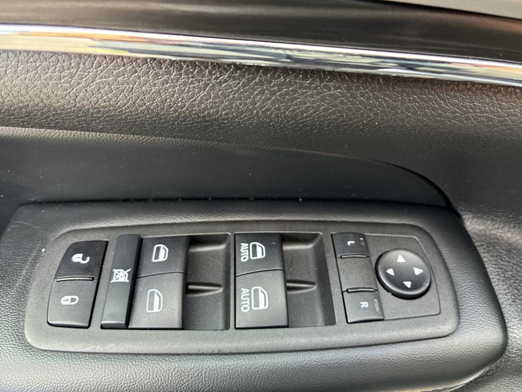 Thumbnail: 2022 Jeep Grand Cherokee - 22