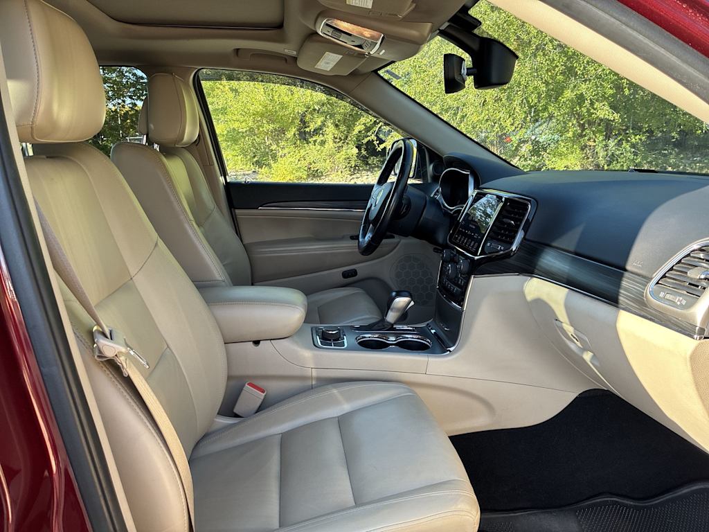 Thumbnail: 2020 Jeep Grand Cherokee - 9