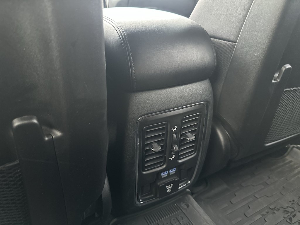 Thumbnail: 2022 Jeep Grand Cherokee - 23