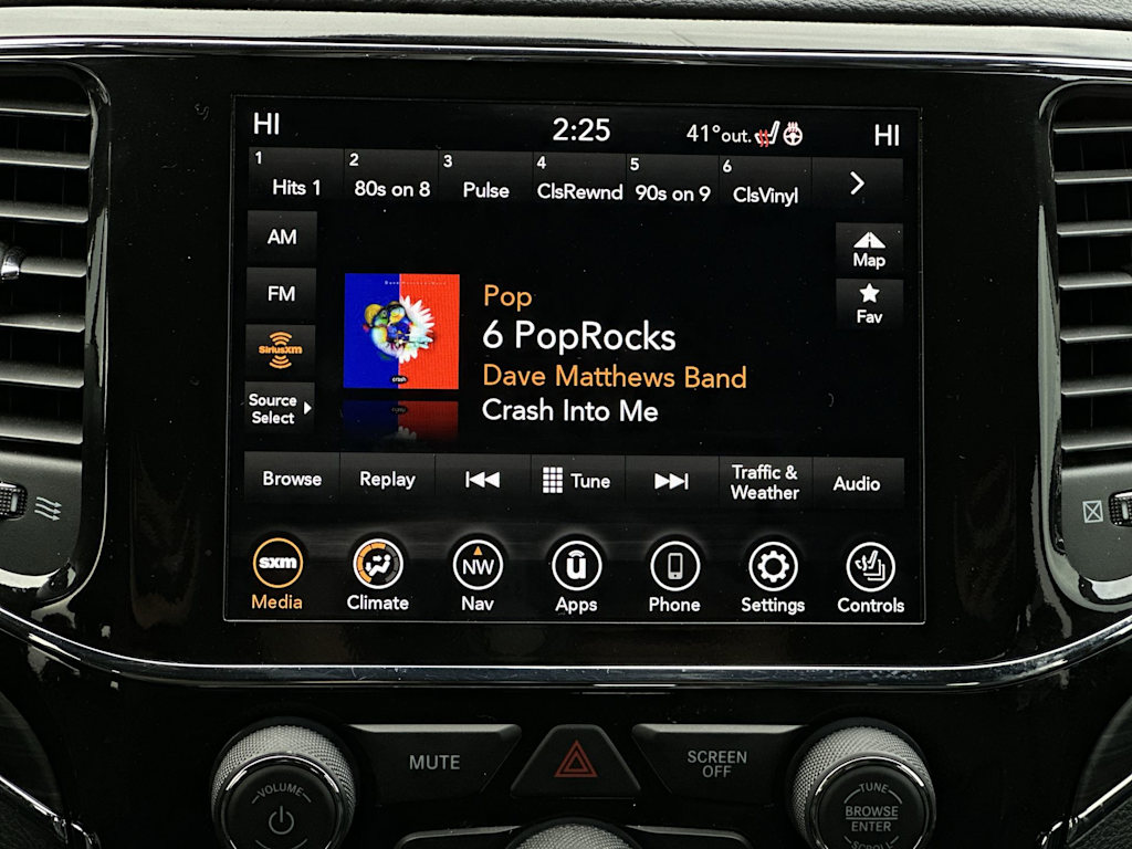 Thumbnail: 2022 Jeep Grand Cherokee - 11