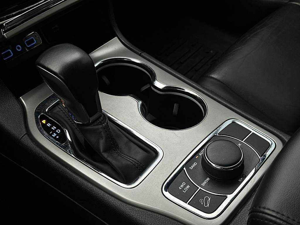 Thumbnail: 2022 Jeep Grand Cherokee - 12