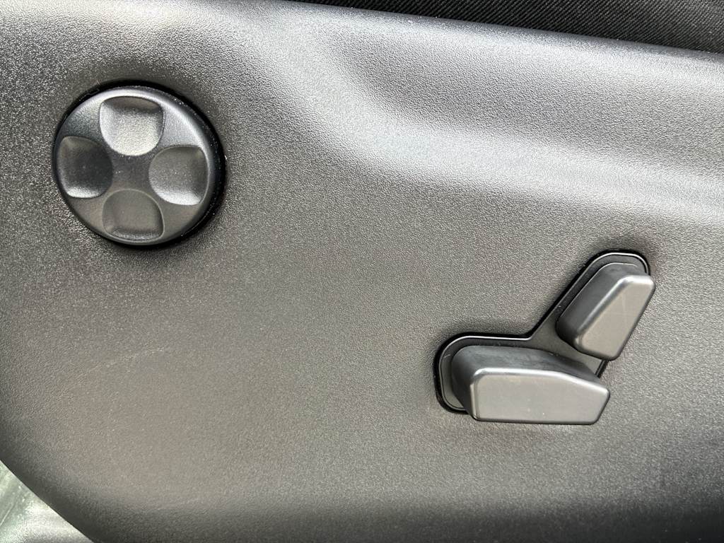 Thumbnail: 2021 Jeep Grand Cherokee - 20