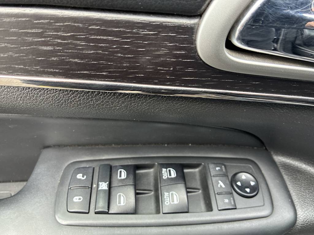 Thumbnail: 2018 Jeep Grand Cherokee - 21