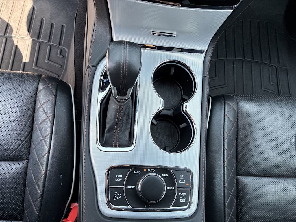 Thumbnail: 2020 Jeep Grand Cherokee - 14