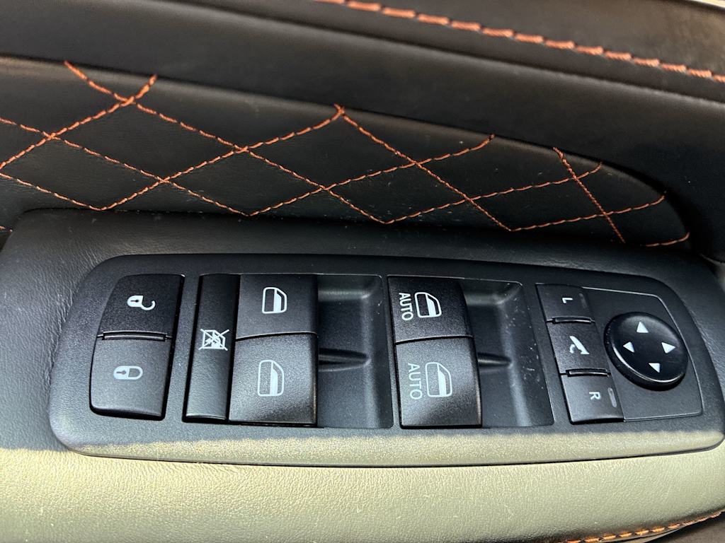 Thumbnail: 2020 Jeep Grand Cherokee - 23