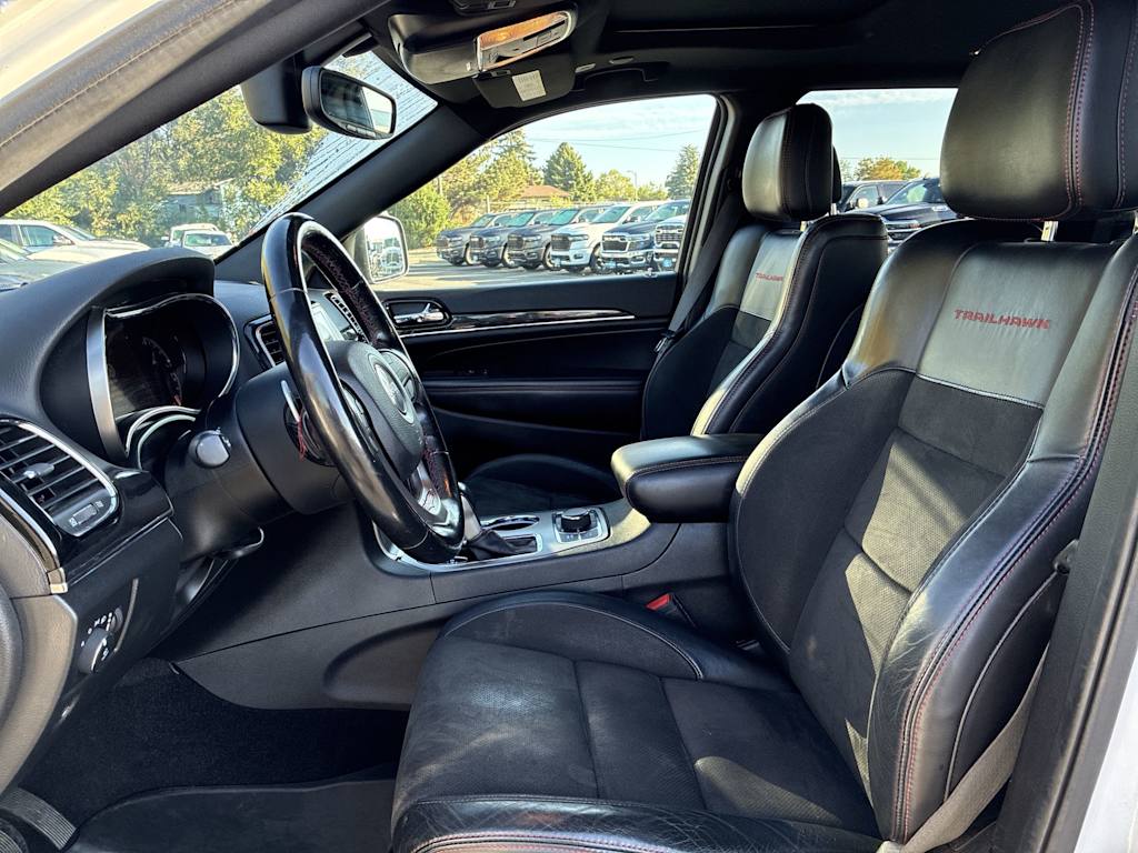 Thumbnail: 2020 Jeep Grand Cherokee - 8
