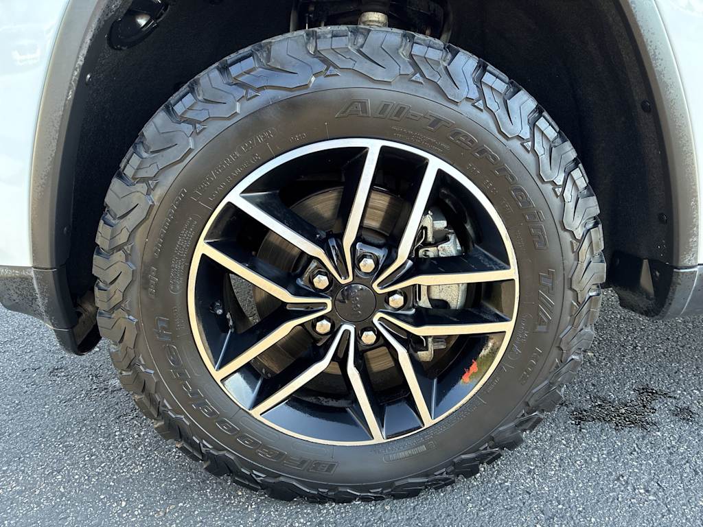 Thumbnail: 2020 Jeep Grand Cherokee - 7
