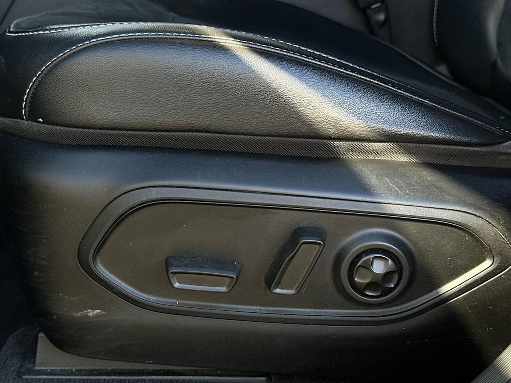 Thumbnail: 2023 Jeep Grand Cherokee - 19