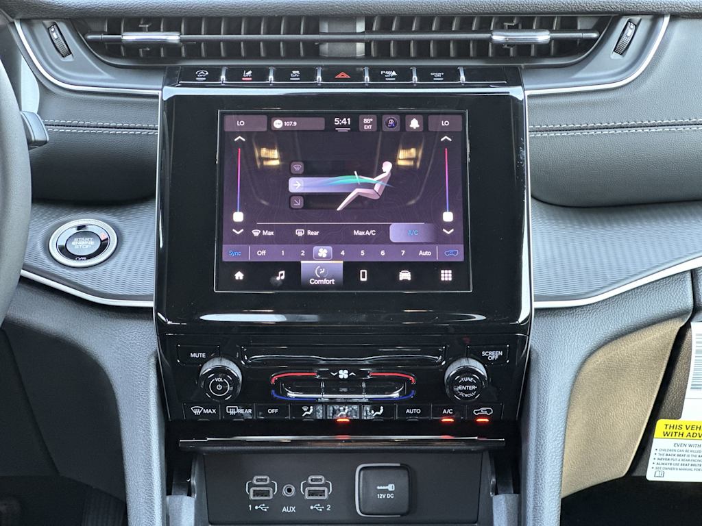 Thumbnail: 2025 Jeep Grand Cherokee - 21